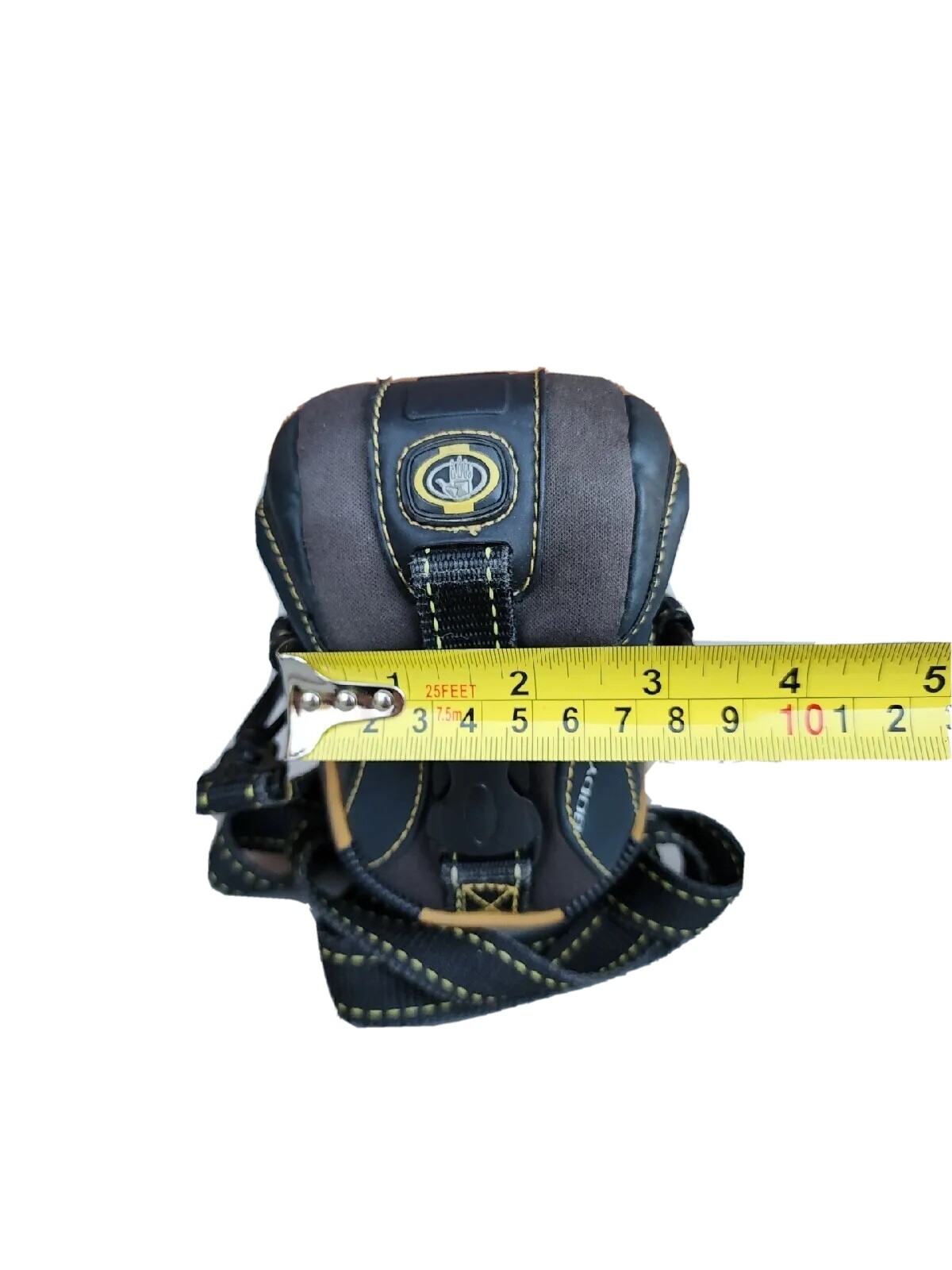 Fellowes BodyGlove Travel Water Resistant Adjustable Strap Camera Soft