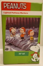 Peanuts Snoopy Charlie Brown Linus CHRISTMAS Santa 20" Lighted Pathway Markers