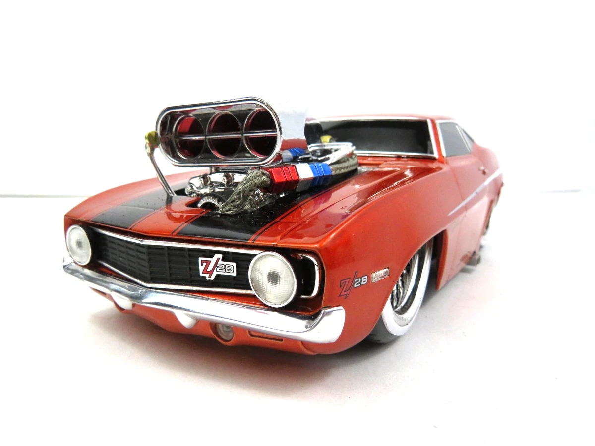 25+ Muscle Machines Chevrolet 1:18 Scale Diecast Cars, Trucks