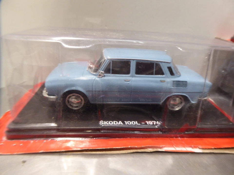 Lot de 3 Voitures Miniatures 1/24 Ferrari Skoda Diecast car ILE84 - Photo 4/4