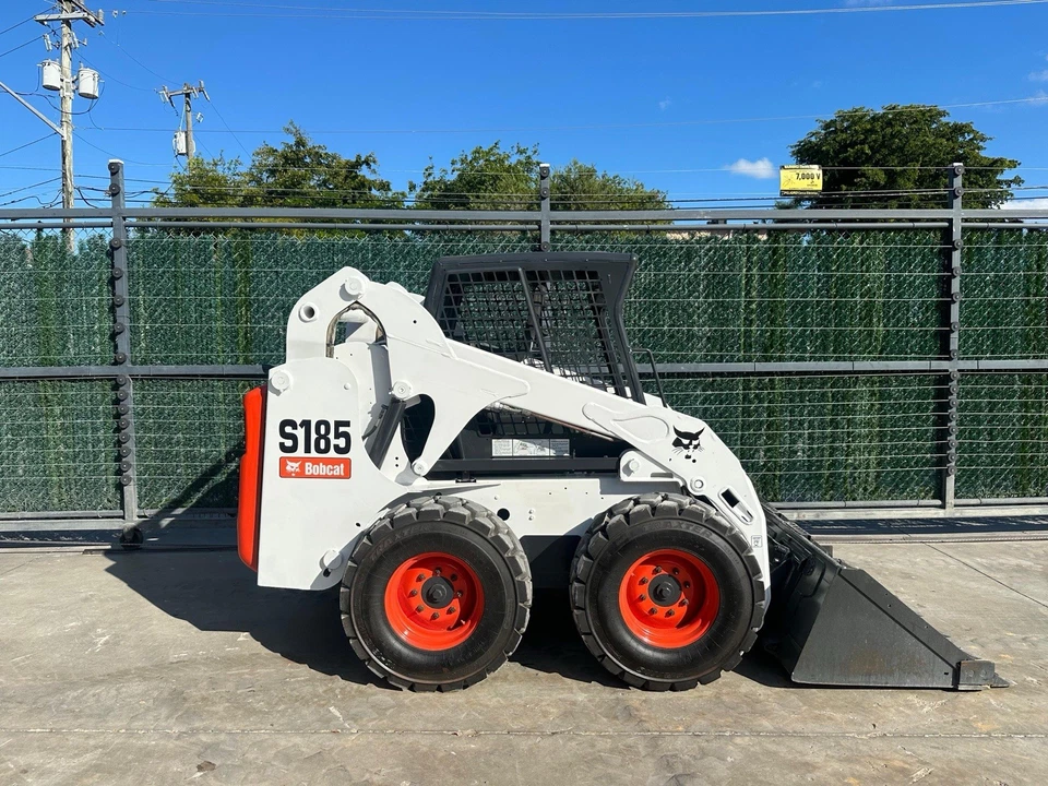 2004 BOBCAT S185- STANDARD CONTROLS- NO DEF -LOW HOURS - Image 4 of 4