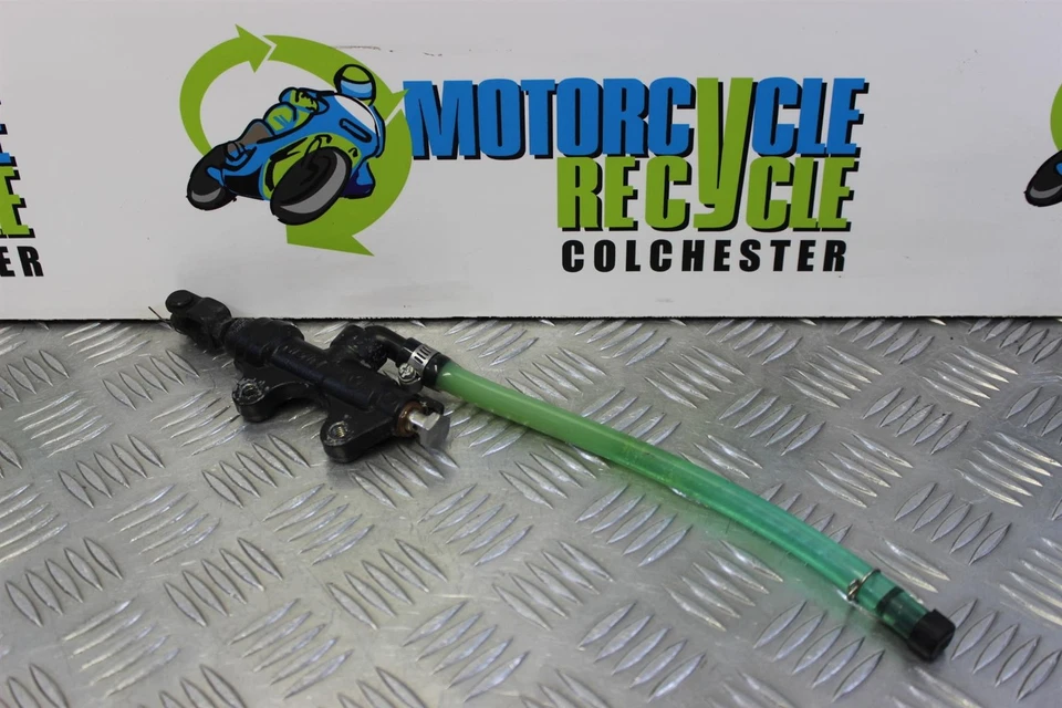 Cilindro maestro de freno trasero Kawasaki ZX-7R 1996 a 2003 ZX7R Ninja ZX750P B123 Foto 3 de 4