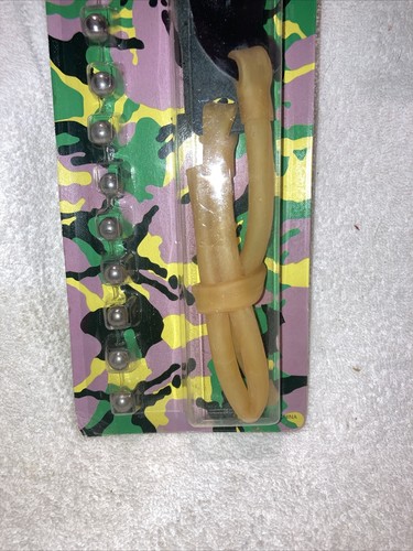 Vintage Slingshot. Never Opened! Completely Sealed Plus Ammo Made In China ! - Picture 2 of 12
