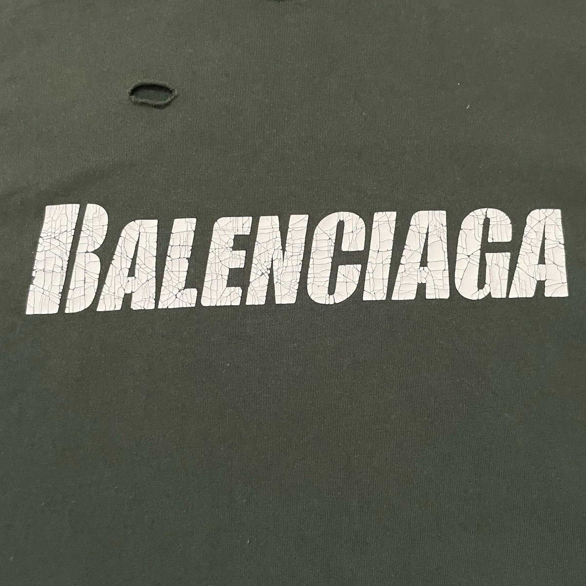 BALENCIAGA Unifit T-Shirt Destroyed Unisex MEDIUM Green City BALENCIAGA Unifit T-Shirt Destroyed Unisex MEDIUM Green City