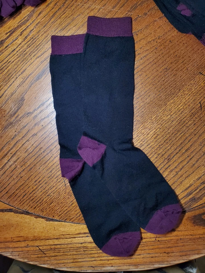 La tienda volverá a abrir el otoño '25 para cerrar los artículos restantes. ¡Gracias por el apoyo! Foto 3 de 3