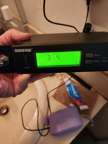SHURE SLX4 Ricevitore Microfono 572-598MHz con Adattatore di Alimentazione/Antenne/Cavo - Foto 5 di 5