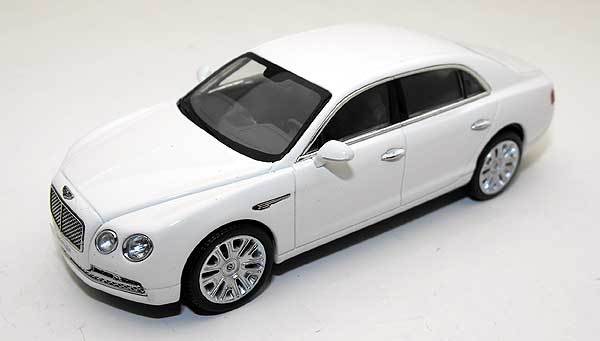 KYOSHO 2013 BENTLEY FLYING SPUR W12 Glacier White 1:18*New
