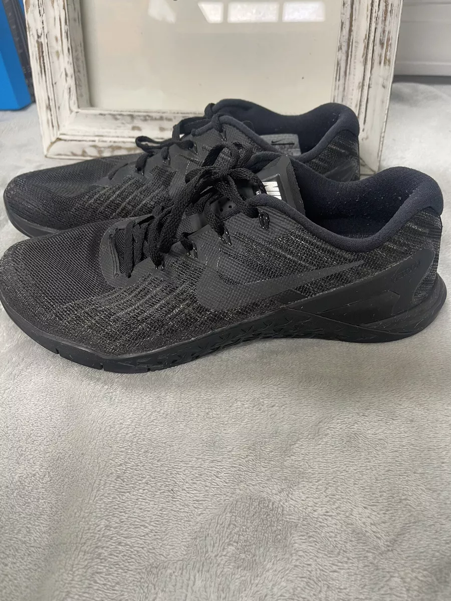 Nike 3 Flyknit Sneakers Men&#039;s 9 Triple Black Shoes | eBay