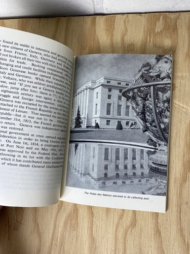 Vintage Travel Book ~Geneva In Your Pocket - Foto 7 di 9