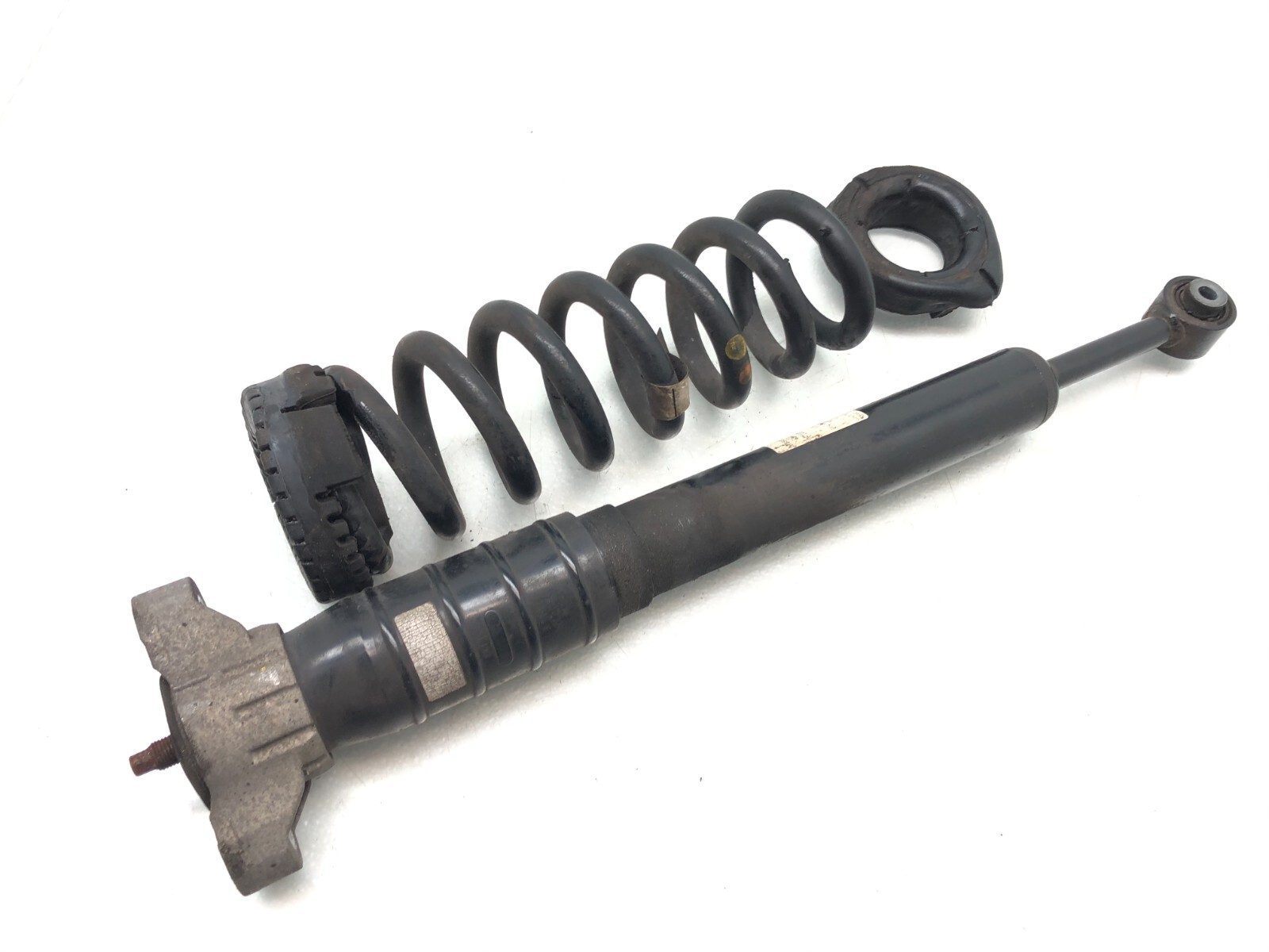 2014-2022 MASERATI GHIBLI RIGHT PASSENGER REAR SHOCK ABSORBER STRUT W/ COIL OEM.