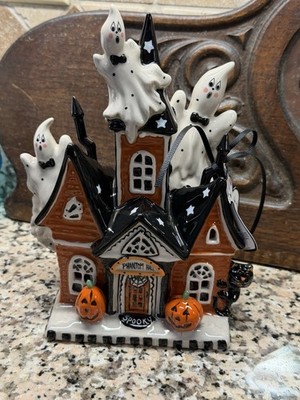 Blue Sky Clayworks PHANTOM HALL 2026 Halloween Candle House NEW