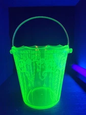 Vintage Cambridge Cleo Green Uranium Glass Ice Bucket