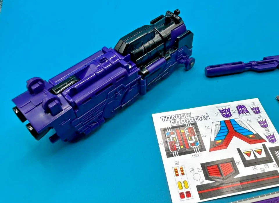 1984 ASTROTRAIN 100% COMPLETE w/TECH SPEC G1 TRANSFORMERS UNUSED HIGH GRADE - Image 3 of 4