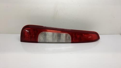 Luz trasera principal izquierda (luces) FORD C-MAX 1 PHASE 1 1347455 - Imagen 2 de 2