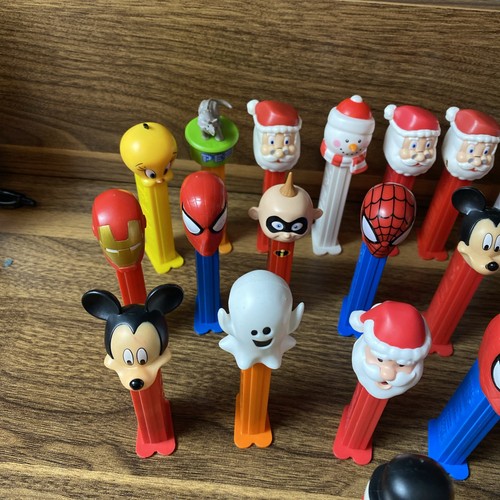 vintage pez dispensers lot (27) Total - Picture 2 of 6