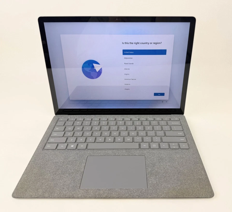 Microsoft Surface Laptop 1769 13.5" Touch i5-7200U 2.5GHz 4GB 128GB W10P U - Image 2 of 4