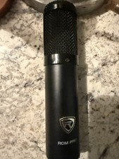 Rockville RCM Pro 20 Hz - 20 kHz Condenser Studio Microphone 888-000125