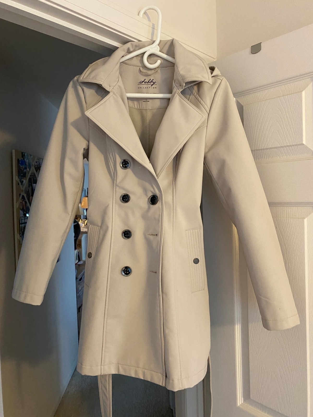 With Removable Hood