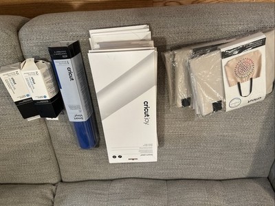 Cricket Lot - 50 Smart Labels - 3 Totes - 2 Invisible Ink - 1 Smart Vinyl