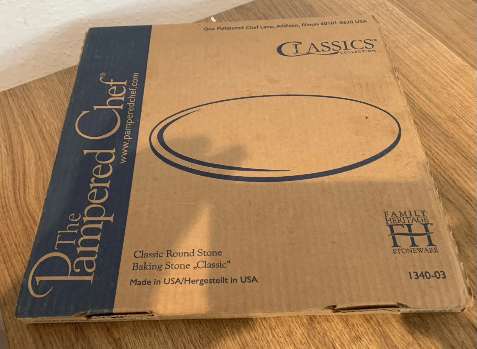 Pampered Chef 13” Round Pizza Baking Stone Family Heritage Collection