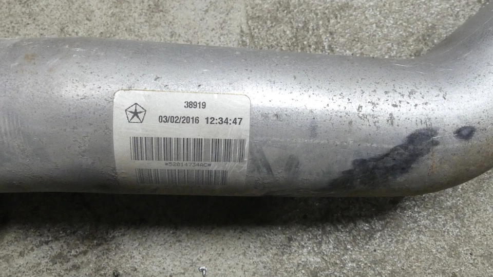 2013-2018 Ram 5500 6.7 Intercooler Pipe Driver Side Chrysler 52014734AC Foto 3 de 3