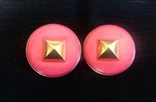 Hermès - Boucle d'oreille Medor pyramide - Cuir rose - Vintage