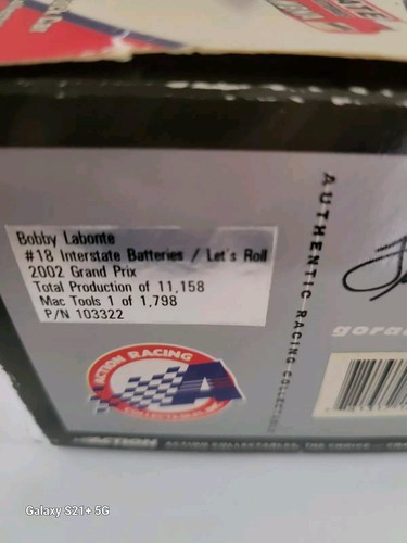 Bobby Labonte #18 Interstate Batteries Let's Roll 2002 Pontiac Grand Prix 1:24 - Picture 7 of 7