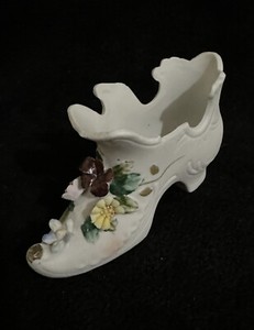 Vintage Ceramic Victorian Ankle Boot W/ Flowers (broken Piece Around Rim)
