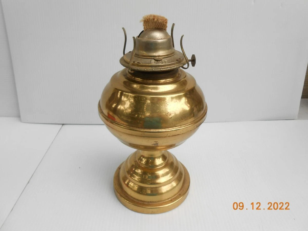 Brass kerosene lamp vintage deals