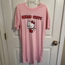 Hello Kitty Valentine's Day PINK Nightgown Sleepwear Sleep Shirt Medium NWT
