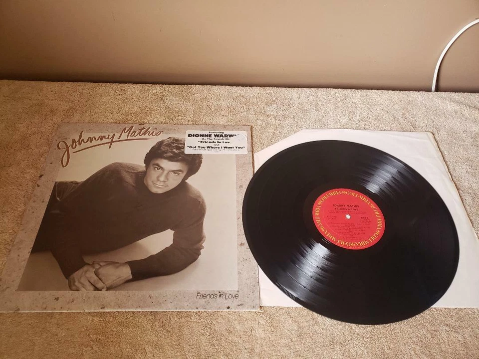 JOHNNY MATHIS ~ FRIENDS IN LOVE ~ FC 37748 ~ 1982 ~ LP ~ EX/NM - Image 4 of 4