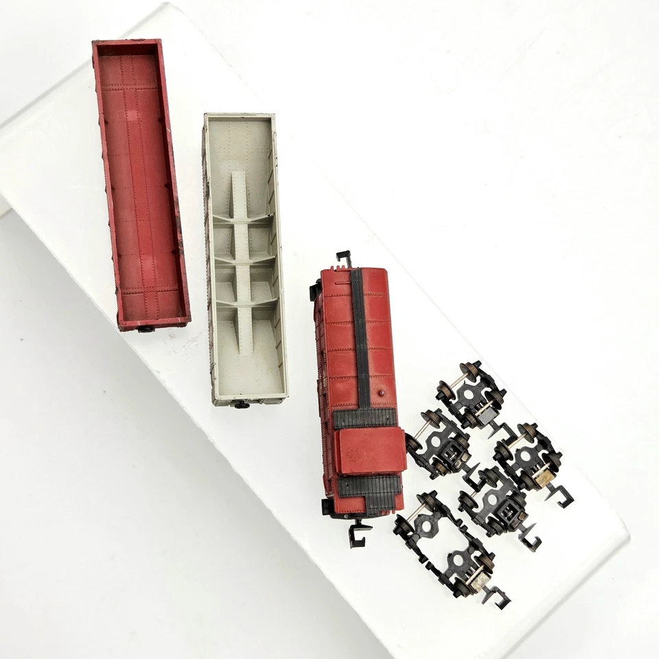 Lote de camiones de ruedas de metal escala N Minitrix Caboose SP tolva Burlington autos planos Foto 2 de 4