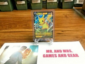 Pikachu V 086/264 - Fusion Strike - Ultra Rare Holo Pokemon Card Near Mint