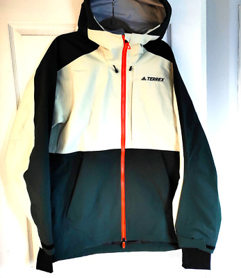 Adidas Terrex Post-Consumer Schnee Ski Jacke, Passform Large UK Brustumfang: 48'' NEU