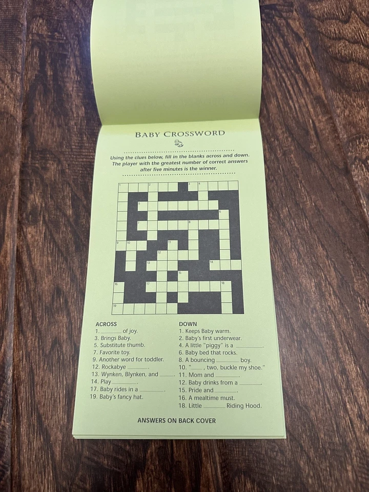 Libro de juegos Disney Winnie the Pooh and Pigglet Baby Shower para 8 invitados 21121 Foto 2 de 4