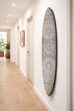 Deko Surfboard 180 cm aus Holz, Wanddeko Surfbrett mit Handschnitzerei surfen