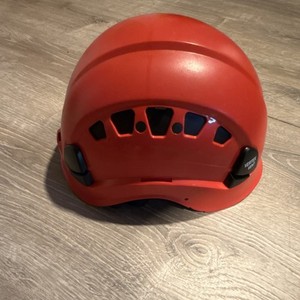 Petzl Vertex Vent Red Helmet UIAA Certified EN12492 ANSI/ISEA Z89.1