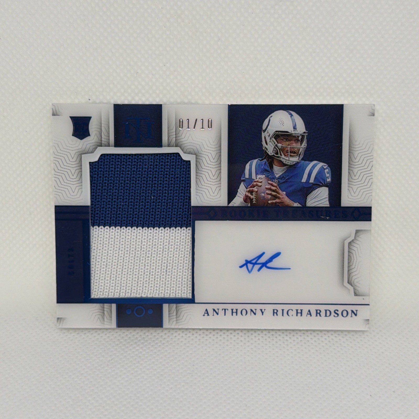 Anthony Richardson Panini National Treasures Rookie NFL Gear Signatures Combos #ARN Holo Gold