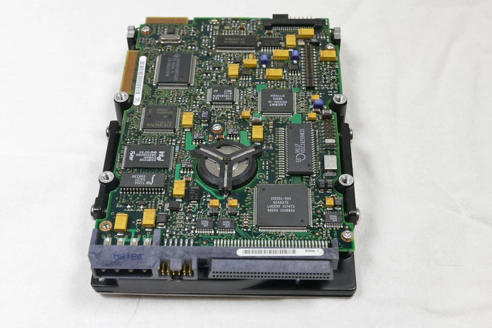 Seagate ST39173W 9GB SCSI 68 PIN Firmware 5764 - Image 4 of 4