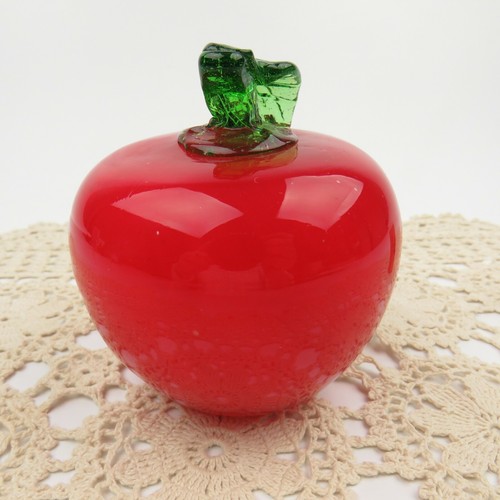Vintage Art Glass 4" Red Apple Fruit Murano Style Paperweight Kitchen Decor - Picture 4 of 6