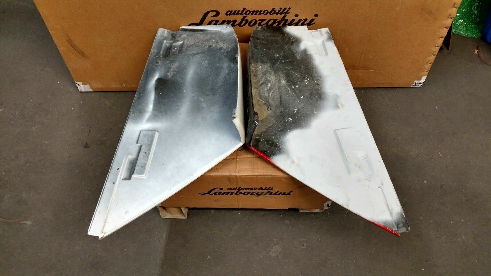 LAMBORGHINI MURCIELAGO LP640 REAR INTAKE BAT WINGS OEM 418119362 418119361