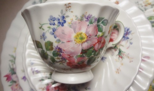 1938-59 ROYAL DOULTON ARCADIA - 5 Pc. PLACE SETTING H-4802 - TOP COND. (1 OF 6) - Picture 12 of 13