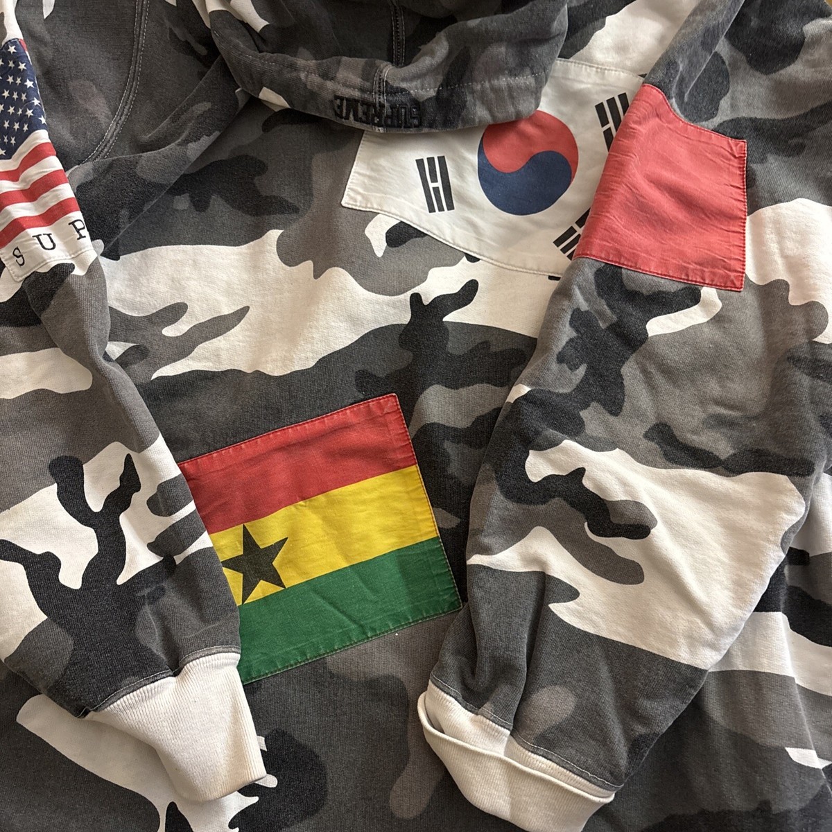 Supreme International Flags Patchwork Hoodie Snow Camo Sz L Rare