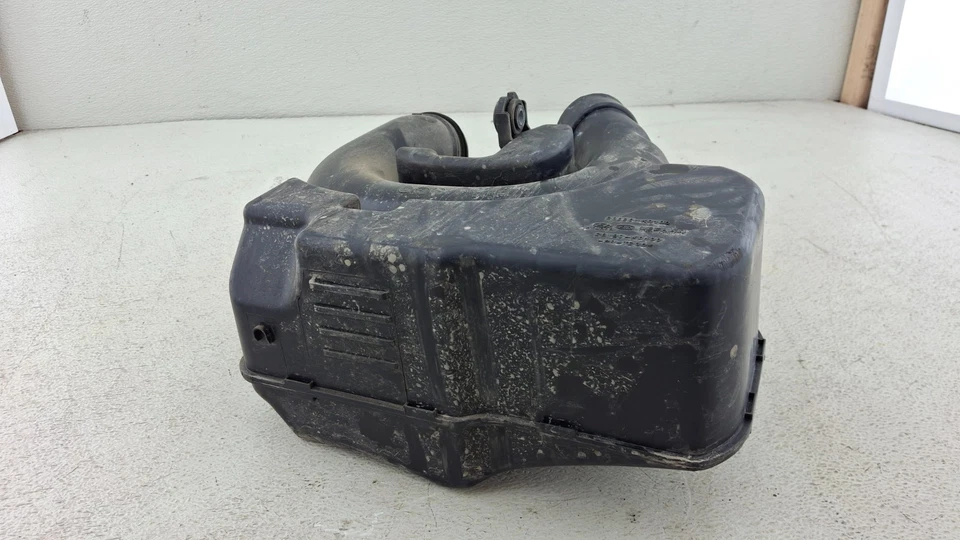 Caja de filtro limpiador de admisión de aire Kia Soul 2020-2025 - pestaña agrietada 28220-K0100 Foto 3 de 4