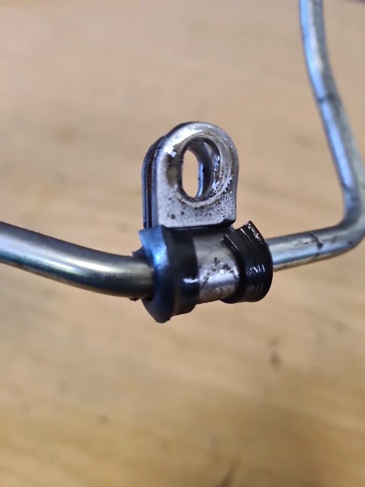 Seat Toledo MK4 2018 1,6 TDI CXMA turbo tubo de alimentación de aceite 04L145771J Foto 4 de 4