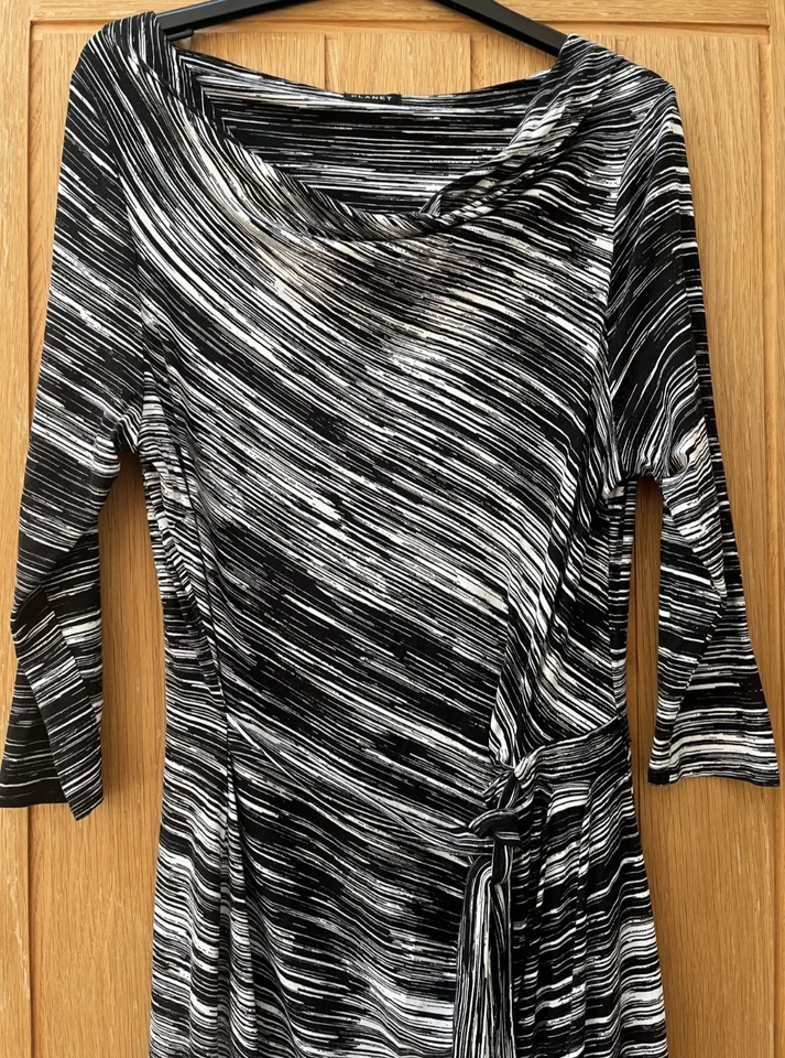 PLANET WOMENS BLACK & WHITE STRIPED SOFY JERSEY RUCHED SIDE TIE DRESS UK 10 - Image 4 of 4