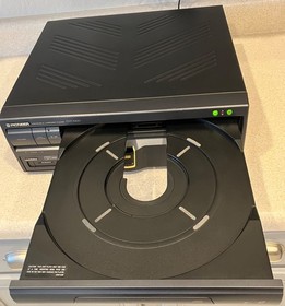 NTSC Pioneer CLD-A100 LaserActive w/Sega Control PAC-S10 Sega Genesis CD Mega LD