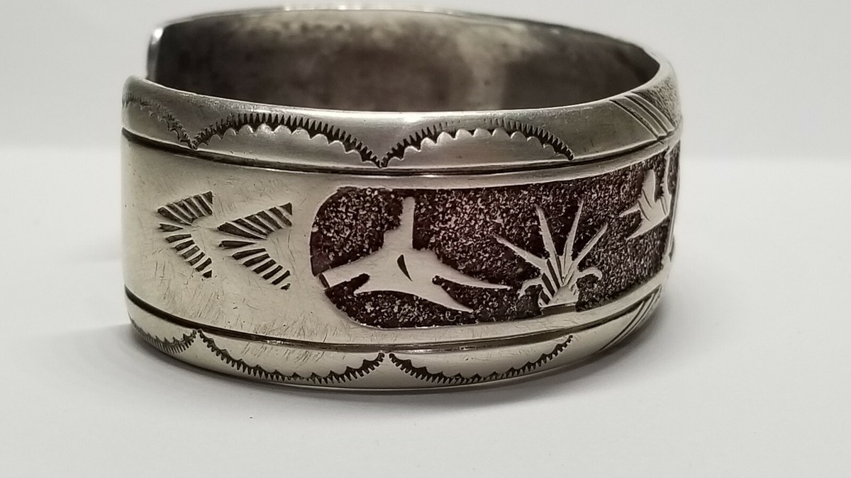 Florence Tahe Navajo Storyteller 22mm Size 6.4