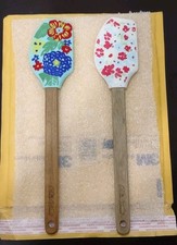 Pair Of Pioneer Woman Silicone Spatulas Wood Handle Flowers 12”