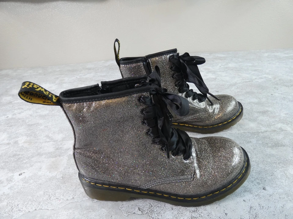 Dr Martin Boots Women 5 US Gold Patient Ribbon Lace Up Sparkle  Air Coulson Sole - Image 3 of 4